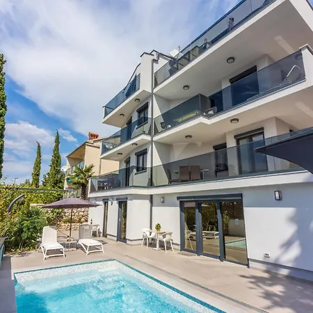 Oasis 4 - Konstantin - Hr-10679-04 By Interhome Crikvenica