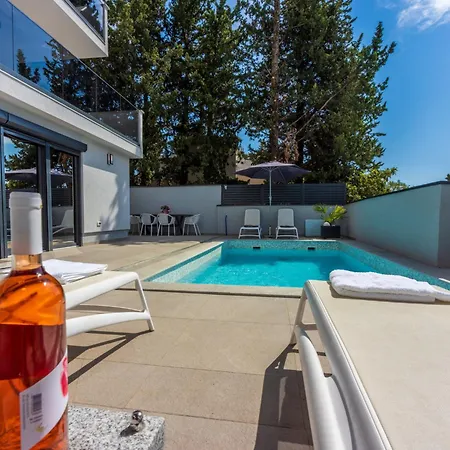 Oasis 4 - Konstantin - Hr-10679-04 By Interhome *